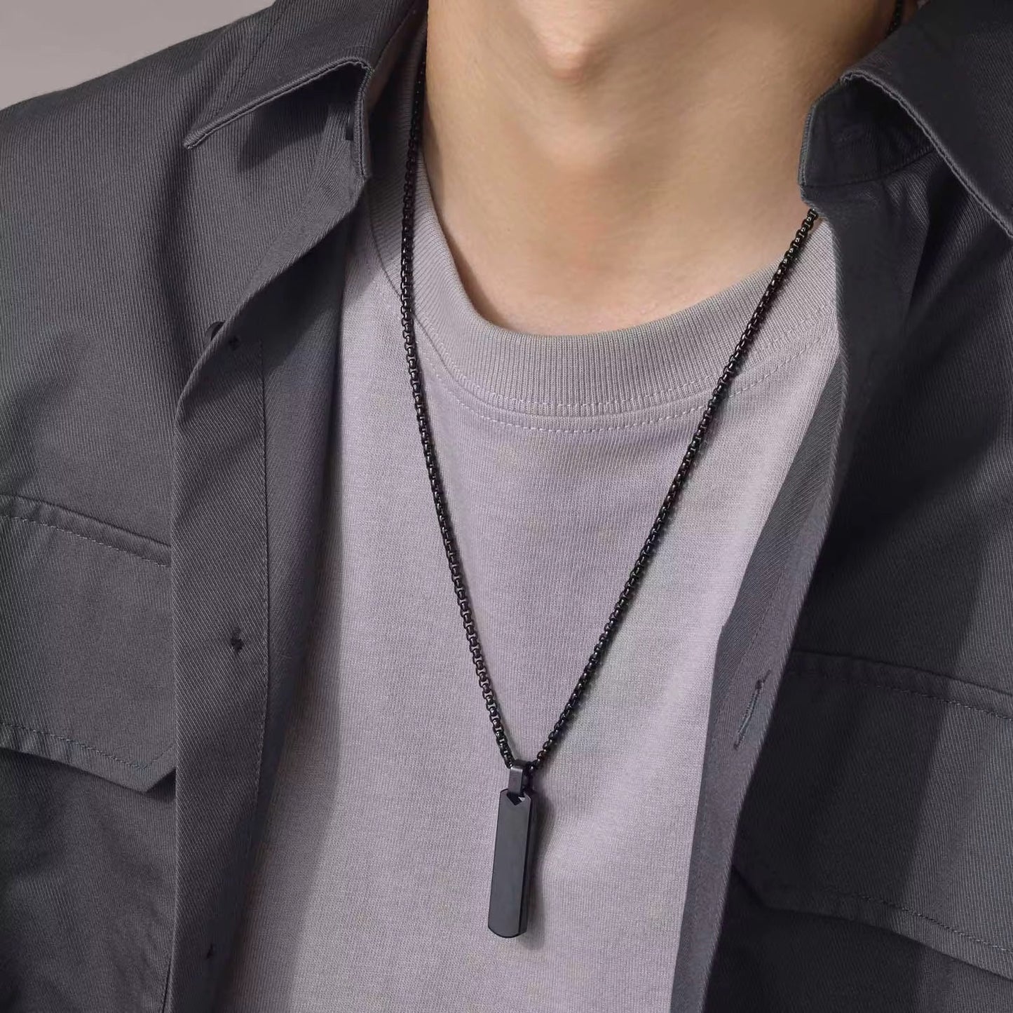 Collar "Sé Fuerte y Valiente" – Recordatorio de Resiliencia y Fortaleza
