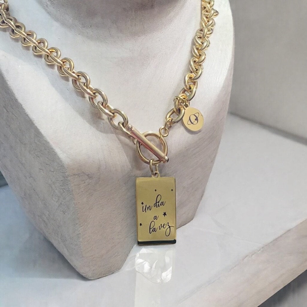 Collar "Un Día a la Vez"